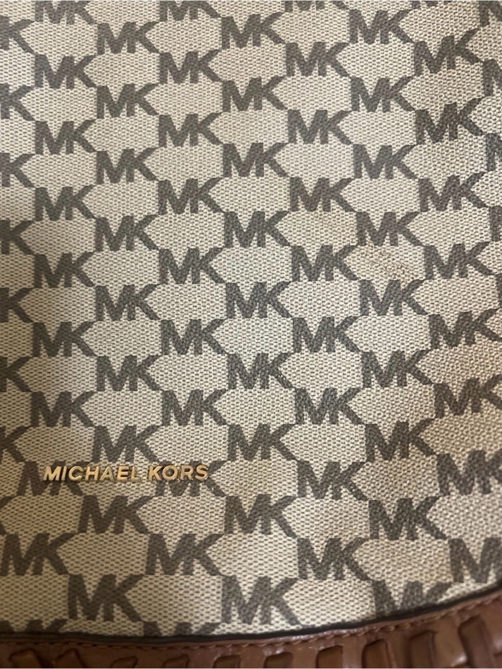 Michael Kors Beige and Brown MK Signature Shoulder Bag with Tassel & wallet - Picture 4 of 11